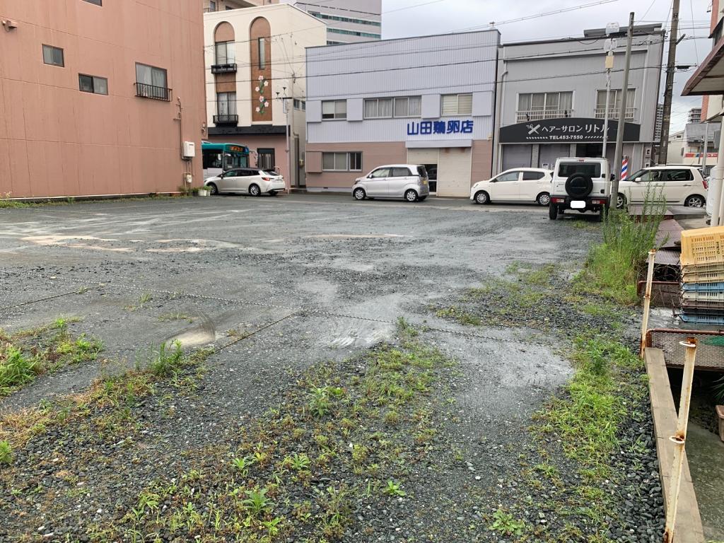 浜松駅徒歩5分の貸駐車場